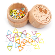 Marqueur de Maille en Alliage de Zinc Triangle Couleur au Hasard Laqué 13mm x 12mm, 1 Boîte ( 60PCs/Boîte)